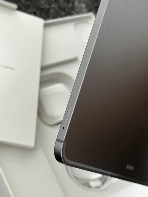 Apple 2022 iPad Pro, 12.9", M2 Chip, 6th Gen, 128GB - Image 2